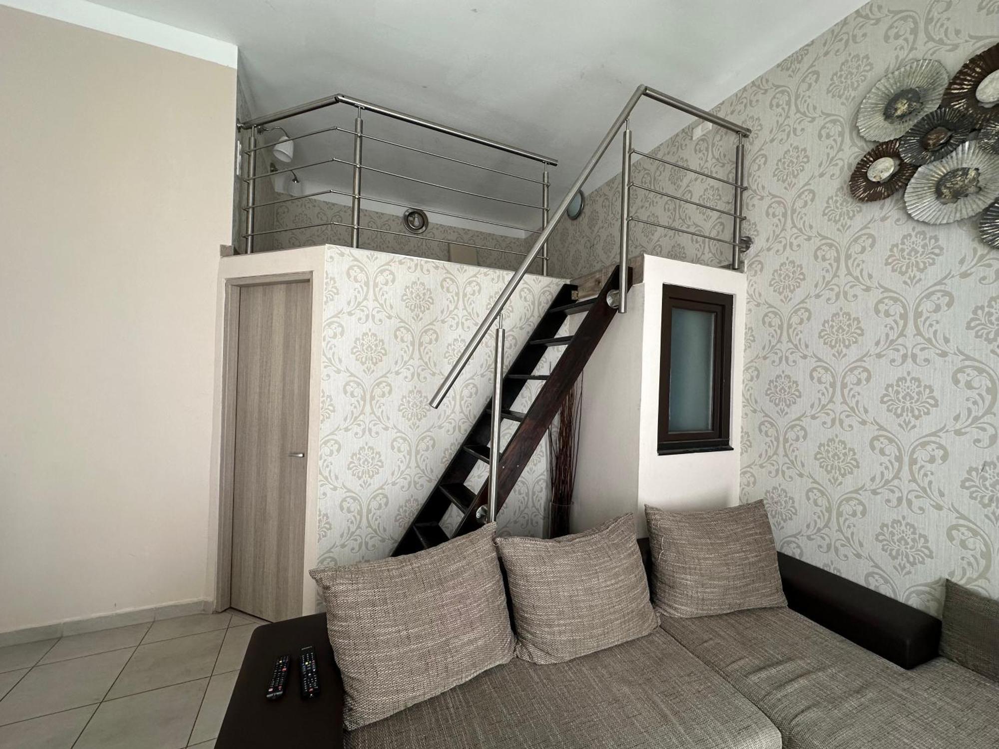 Bright Apartment In The Most Beautiful Street Of Budapest Vaci Street, Fashion Street Budapeste Exterior foto