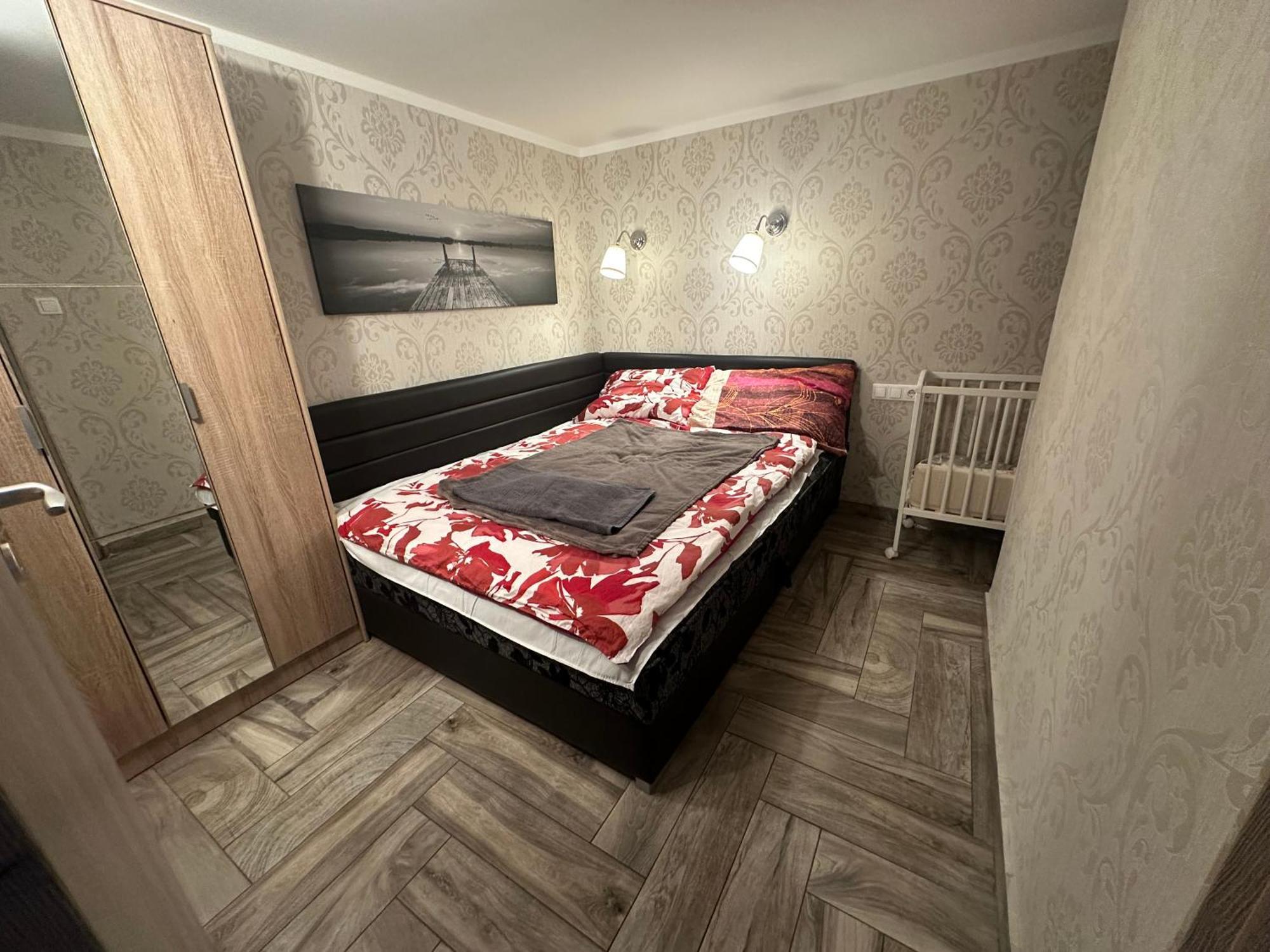 Bright Apartment In The Most Beautiful Street Of Budapest Vaci Street, Fashion Street Budapeste Exterior foto